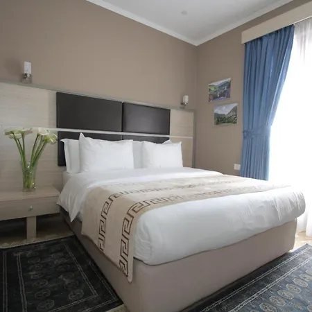 Capital Bruci 3* Tirana