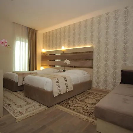 Capital Bruci 3*