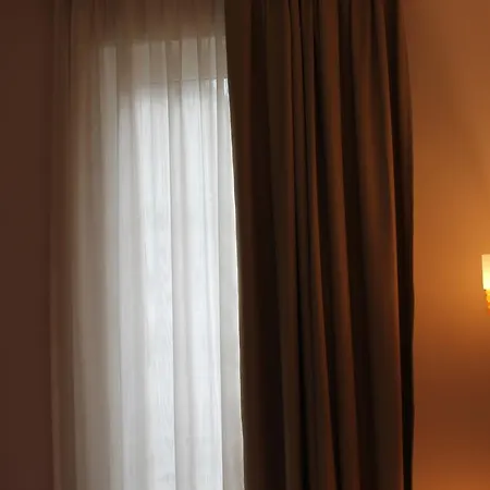 Capital Bruci Hotel