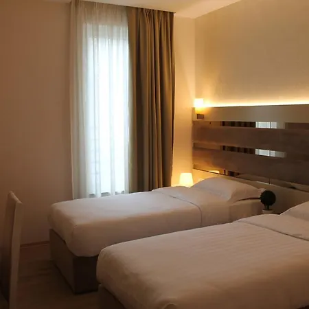 Capital Bruci Hotel