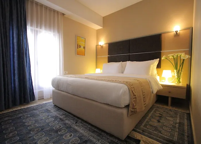 Otel Capital Bruci