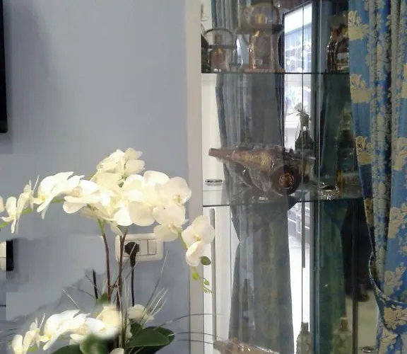 Capital Bruci Otel Tiran