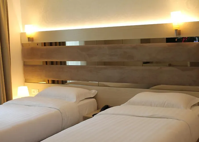 Otel Capital Bruci Tiran