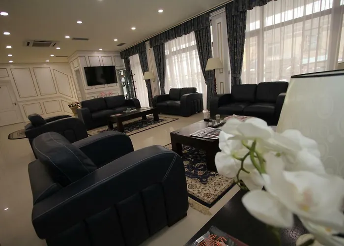 Capital Bruci Otel Tiran