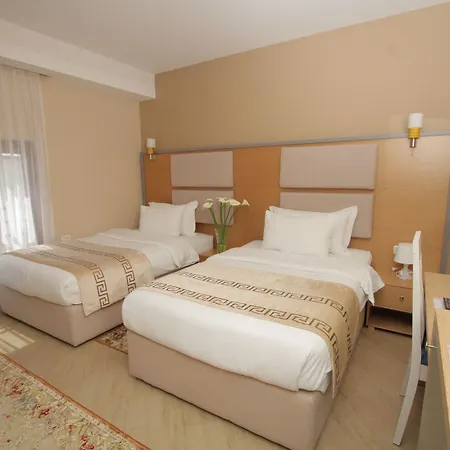 Capital Bruci Hotel