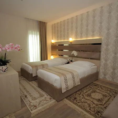 Capital Bruci Hotel