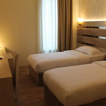 Capital Bruci Hotel