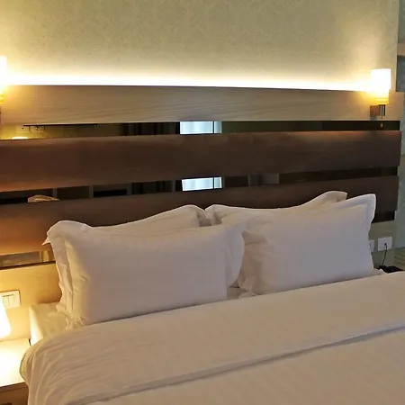 Capital Bruci Hotel