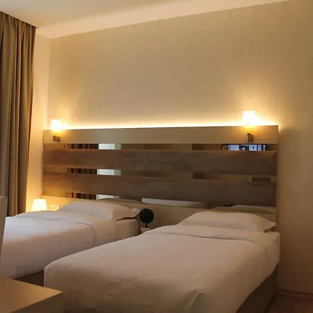 Capital Bruci Hotel
