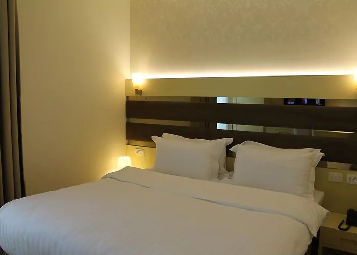 فندق Capital Bruci 3*