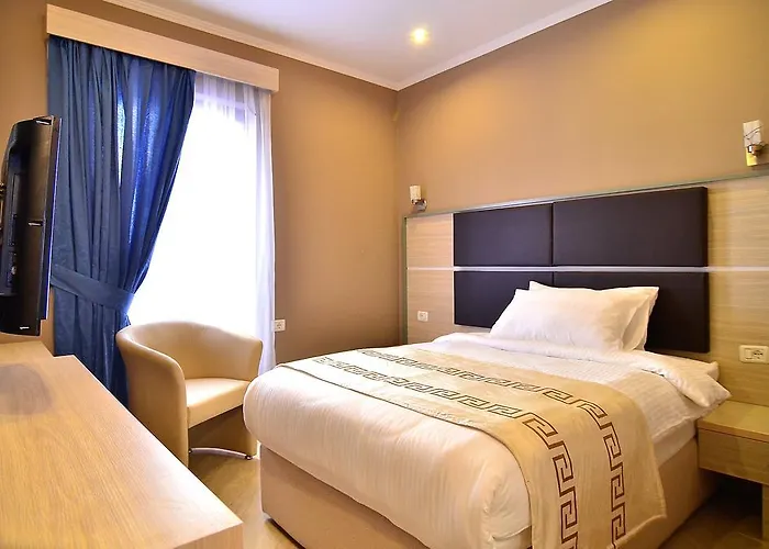 Capital Bruci Hotel 3*