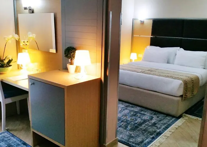 Capital Bruci Hotel 3*